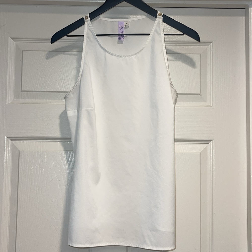 Alya White Sleeveless Blouse